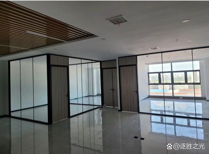 佛山玻璃隔断产品源头工厂 集研发设计,生产,服务于一体
